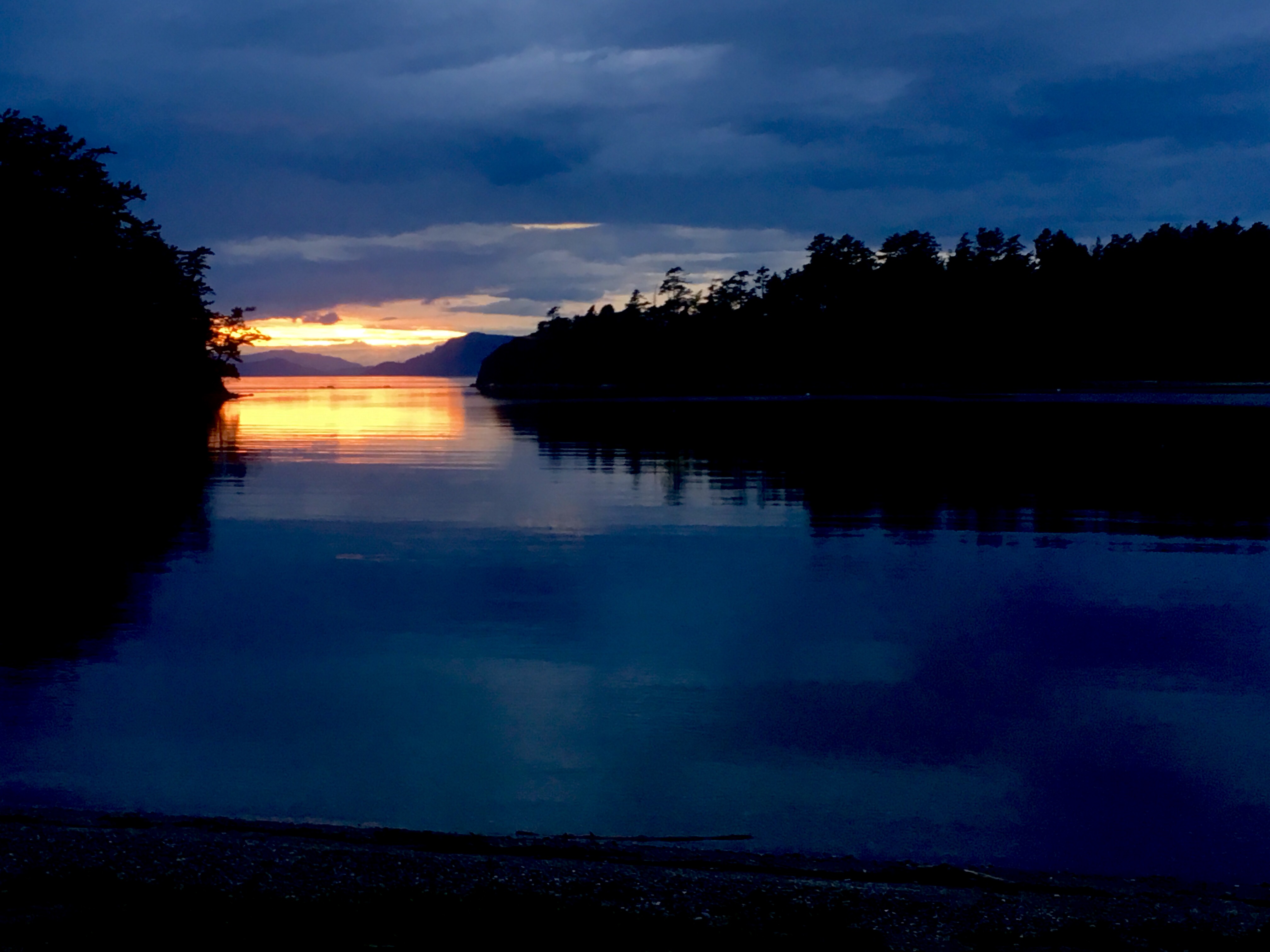 What a way to end a day on my circumnavigation of Orcas